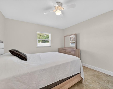 2280 Norwell Avenue - Photo Thumbnail 21