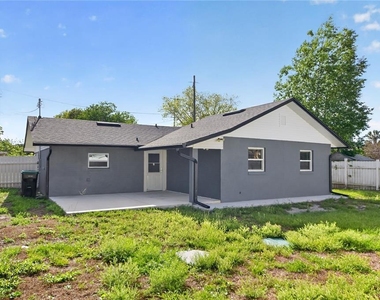 2280 Norwell Avenue - Photo Thumbnail 29