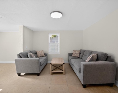 2280 Norwell Avenue - Photo Thumbnail 6