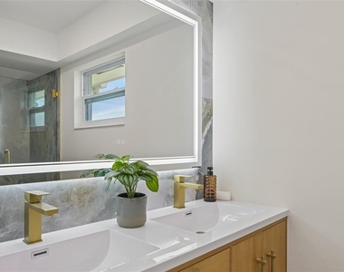 6735 Keystone Drive - Photo Thumbnail 33