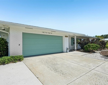 6735 Keystone Drive - Photo Thumbnail 3