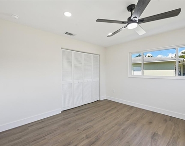 6735 Keystone Drive - Photo Thumbnail 22