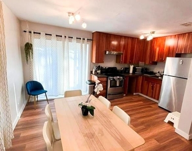 2015 Oakwood Avenue - Photo Thumbnail 5