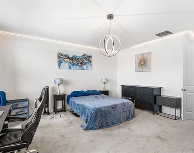 3101 Hollow Hickory Place - Photo Thumbnail 12