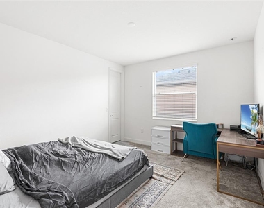 3101 Hollow Hickory Place - Photo Thumbnail 24