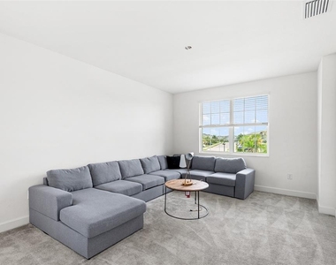 3101 Hollow Hickory Place - Photo Thumbnail 10