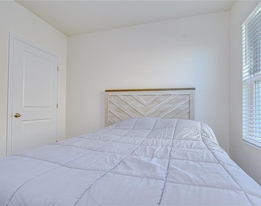 2763 Widewater Way - Photo Thumbnail 11