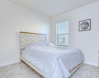 2763 Widewater Way - Photo Thumbnail 9