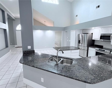 4103 Sparrow Court - Photo Thumbnail 10