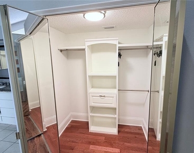 4103 Sparrow Court - Photo Thumbnail 17
