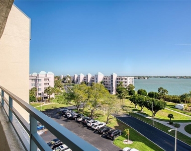 7984 Sailboat Key Boulevard S - Photo Thumbnail 32