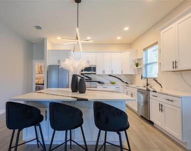 9912 Golden Loop - Photo Thumbnail 13
