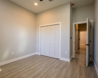 9912 Golden Loop - Photo Thumbnail 27