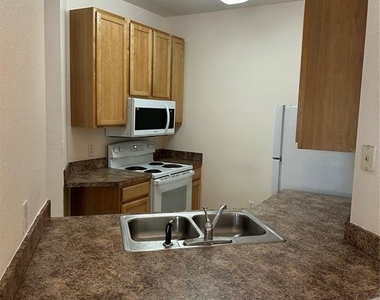 10019 Courtney Palms Boulevard - Photo Thumbnail 11