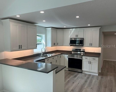 1574 Ewing Avenue - Photo Thumbnail 2