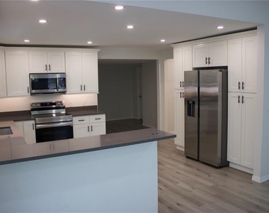 1574 Ewing Avenue - Photo Thumbnail 4