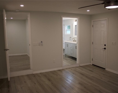 1574 Ewing Avenue - Photo Thumbnail 10