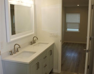 1574 Ewing Avenue - Photo Thumbnail 13