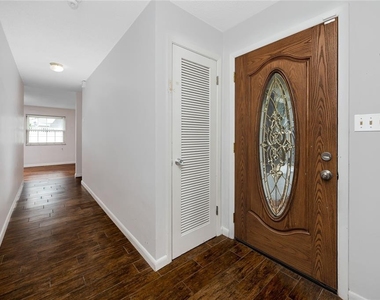 2260 Harn Boulevard - Photo Thumbnail 4