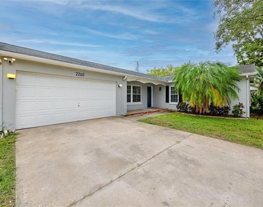 2260 Harn Boulevard - Photo Thumbnail 2
