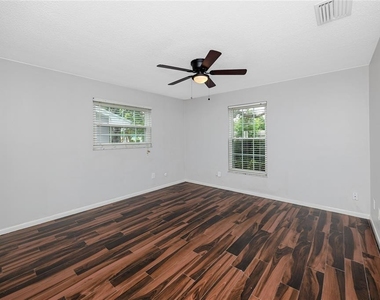 2260 Harn Boulevard - Photo Thumbnail 16