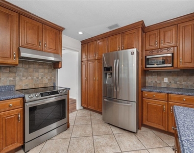 2260 Harn Boulevard - Photo Thumbnail 11