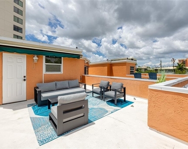 920 North Shore Drive Ne - Photo Thumbnail 41
