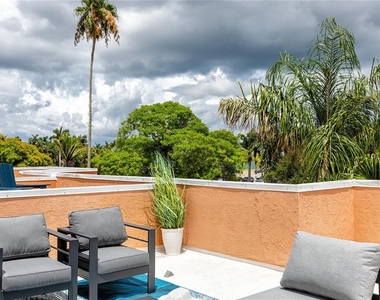 920 North Shore Drive Ne - Photo Thumbnail 36