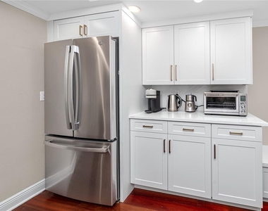 920 North Shore Drive Ne - Photo Thumbnail 7