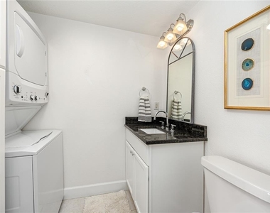 920 North Shore Drive Ne - Photo Thumbnail 12