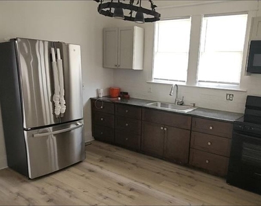 2312 E 8th Avenue - Photo Thumbnail 7