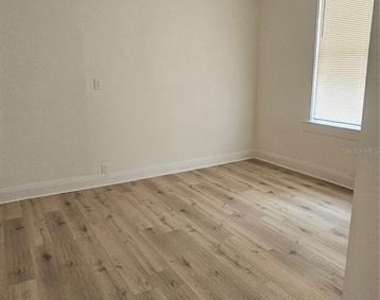 2312 E 8th Avenue - Photo Thumbnail 15