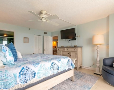 17900 Gulf Boulevard - Photo Thumbnail 32