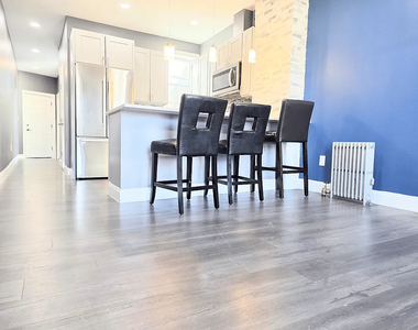 749 40th Street - Photo Thumbnail 7