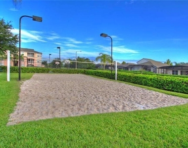 2411 Silver Palm Drive - Photo Thumbnail 11