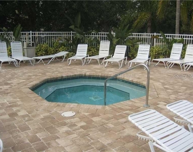 2411 Silver Palm Drive - Photo Thumbnail 19