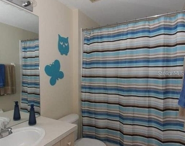 2411 Silver Palm Drive - Photo Thumbnail 7