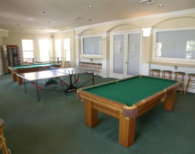 2411 Silver Palm Drive - Photo Thumbnail 12
