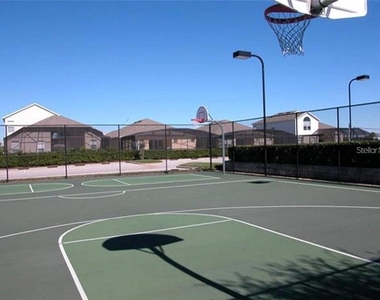 2411 Silver Palm Drive - Photo Thumbnail 14