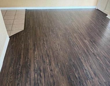 6141 Metrowest Boulevard - Photo Thumbnail 9