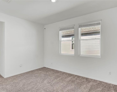 4704 Homestead Trail - Photo Thumbnail 12