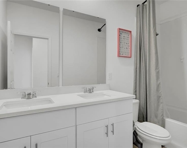 4704 Homestead Trail - Photo Thumbnail 19