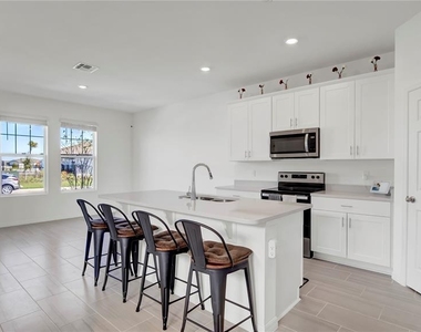 4704 Homestead Trail - Photo Thumbnail 5