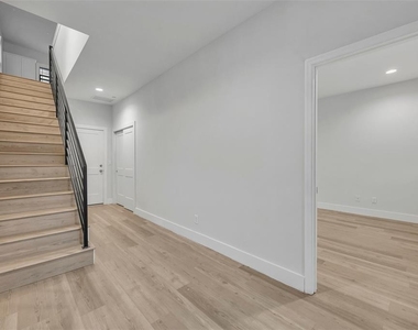 62 W Jersey Street - Photo Thumbnail 4
