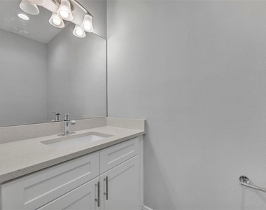 62 W Jersey Street - Photo Thumbnail 21