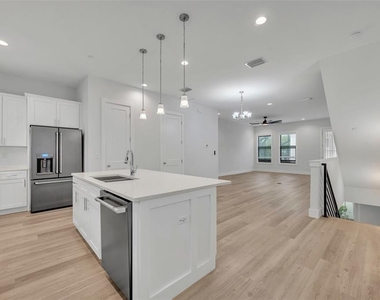 62 W Jersey Street - Photo Thumbnail 7