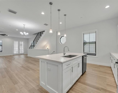 62 W Jersey Street - Photo Thumbnail 13