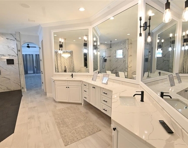 6119 Foxfield Court - Photo Thumbnail 4
