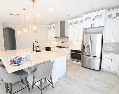 6119 Foxfield Court - Photo Thumbnail 3