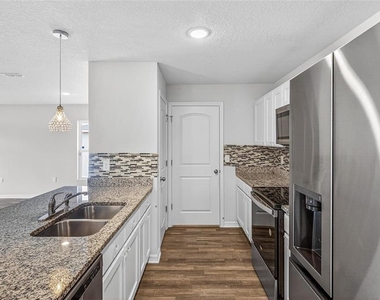 842 Gila Way - Photo Thumbnail 8